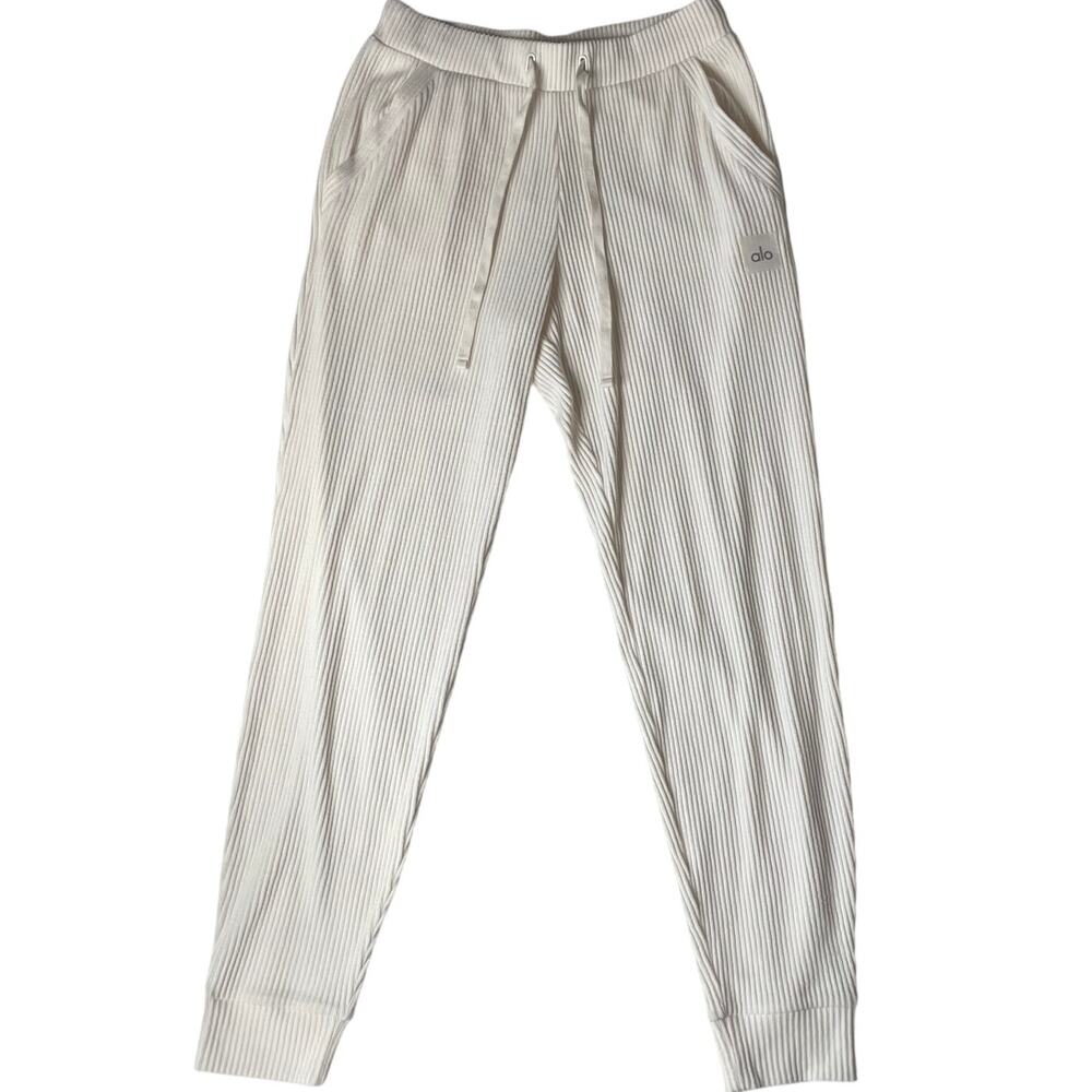 Alo Yoga Muse Sweatpants Ivory Size Medium Women's Jogger Comfy Loungewear